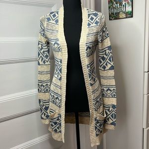 PINK REPUBLIC CARDIGAN‎